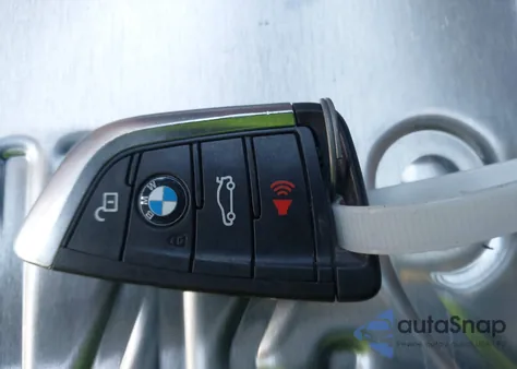 2021 BMW 530E z USA, uszkodzony, nr VIN WBA13AG04MCG37632